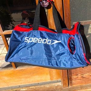 Speedo Duffle Bag NWT Red / Blue